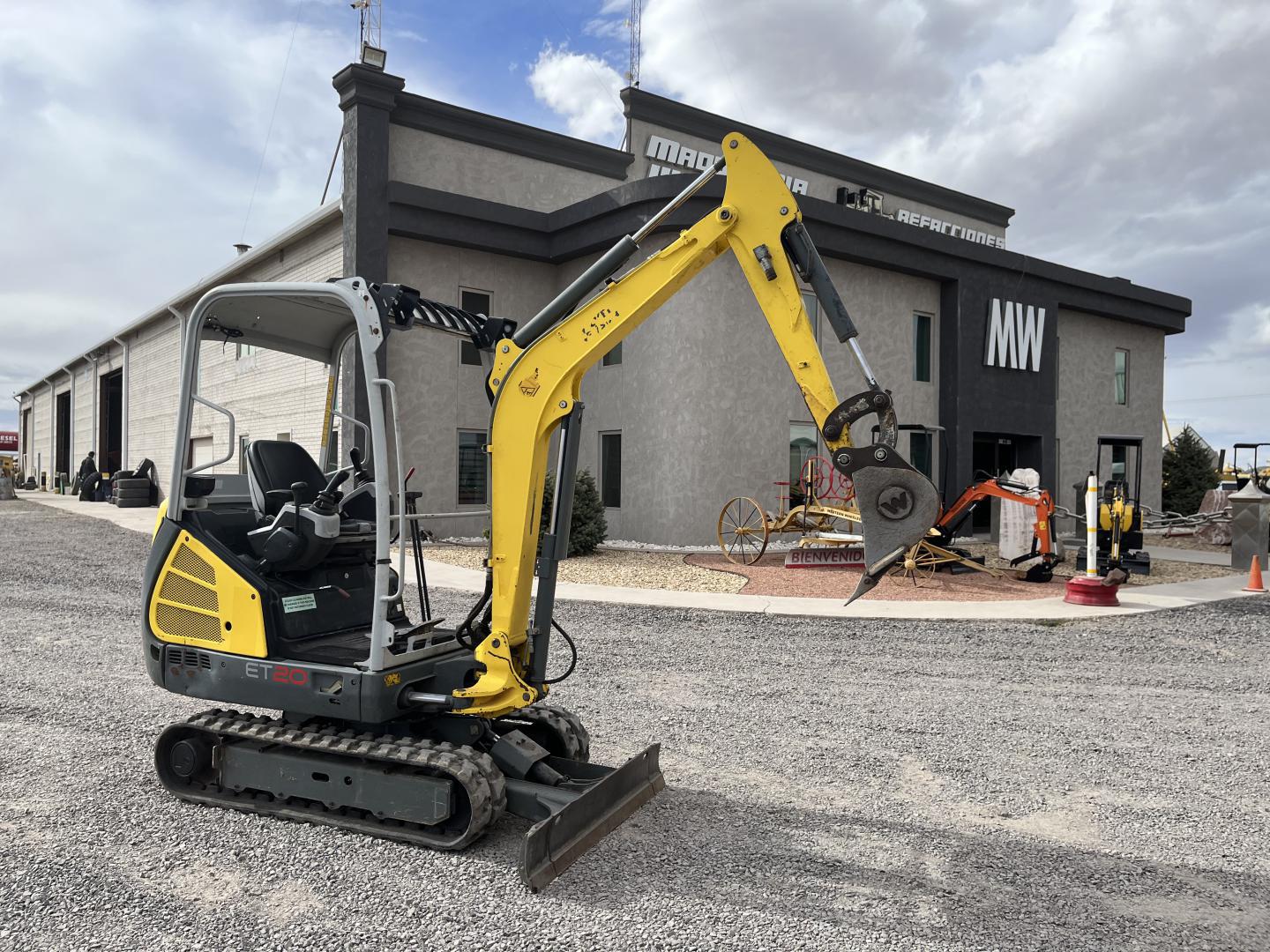 ./imagenes/INVOICE/2019/17461/MINIEXCAVADORA WACKER NEUSON ET20 (1).JPG